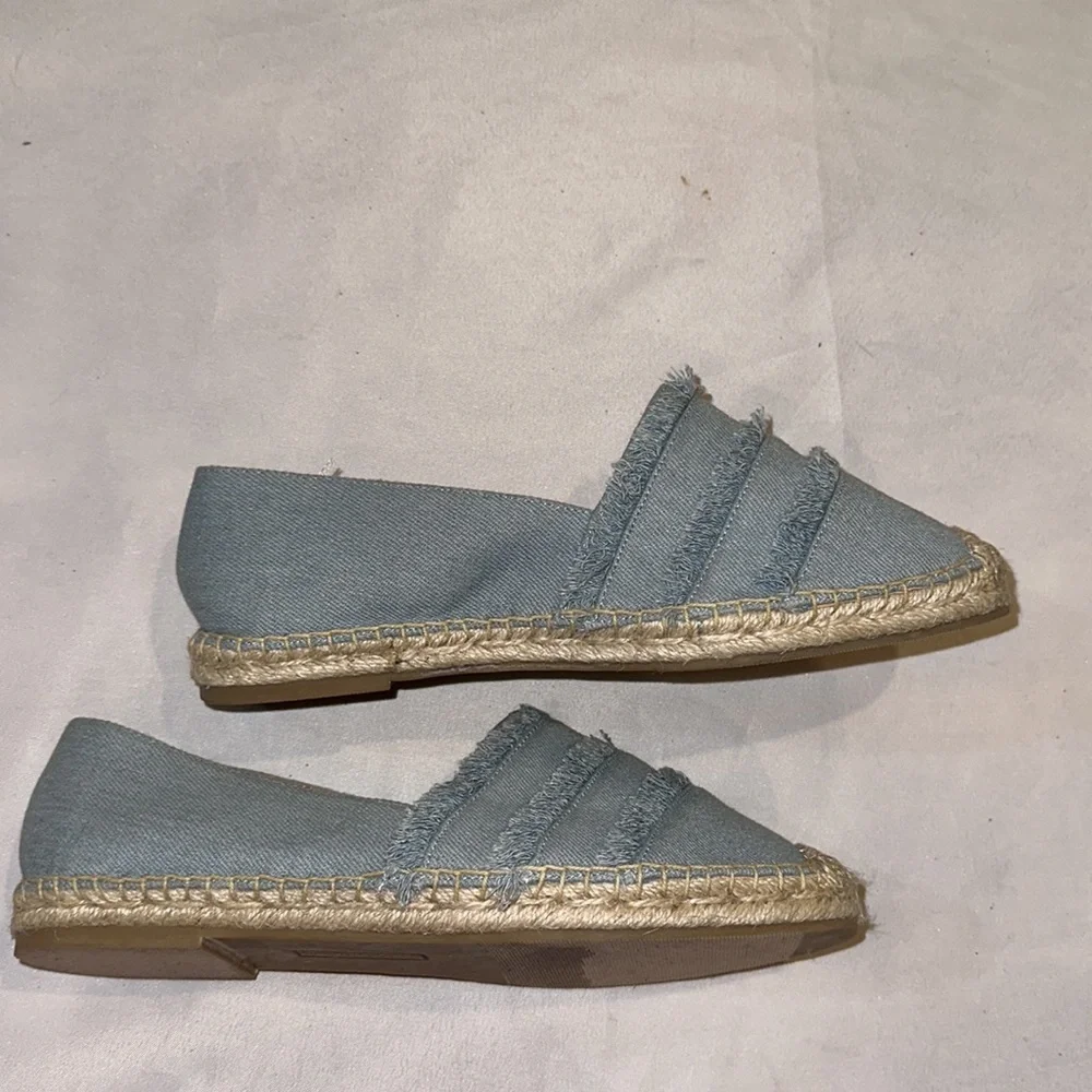 Comfort View frayed jean espadrilles, size 8 wide